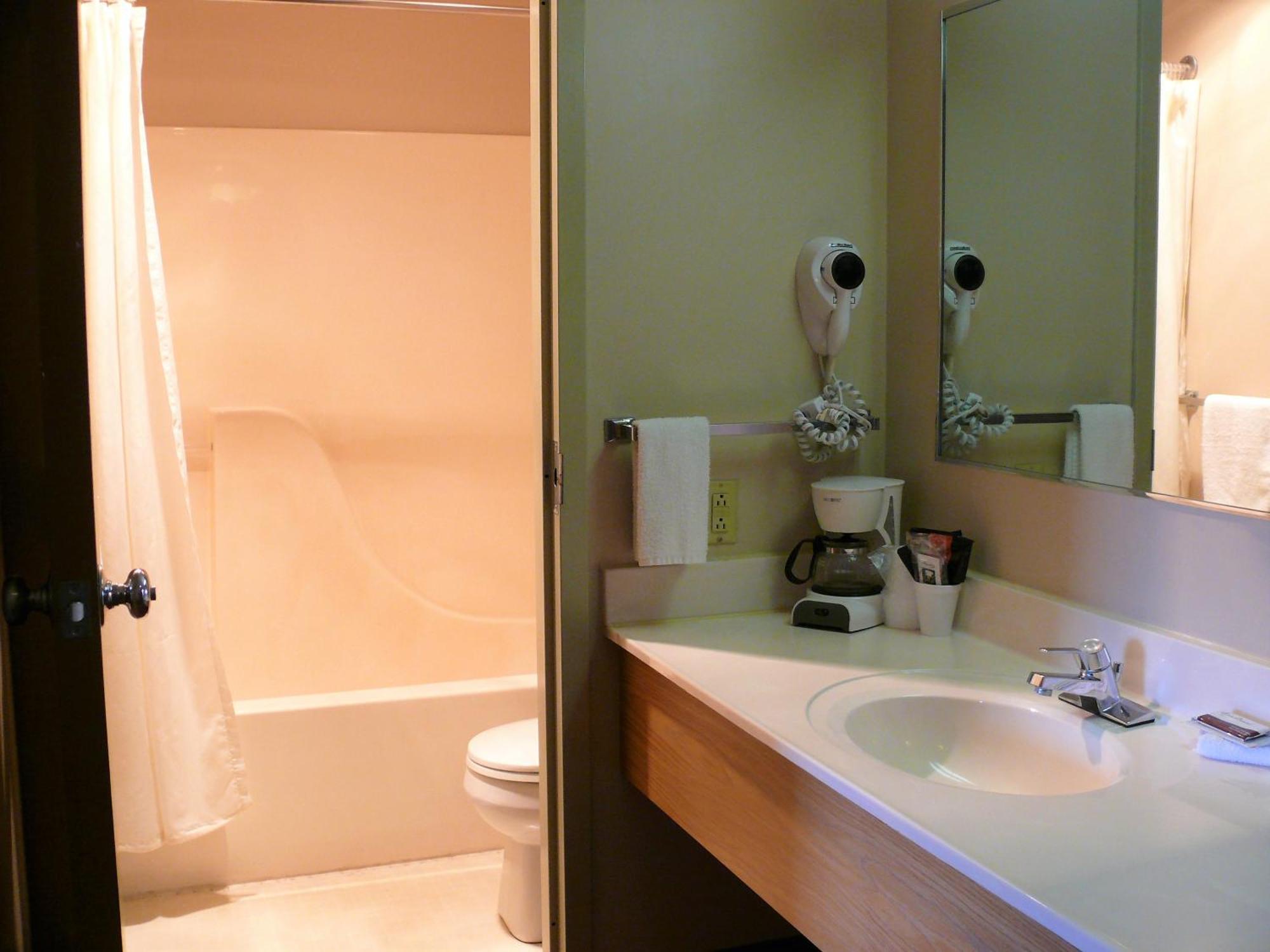 The Woodridge Inn Connersville Luaran gambar