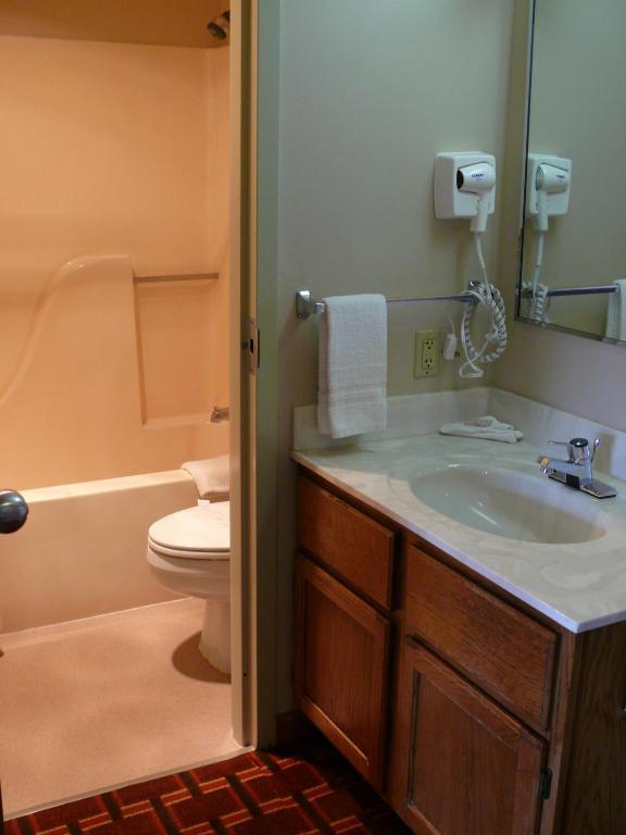 The Woodridge Inn Connersville Bilik gambar