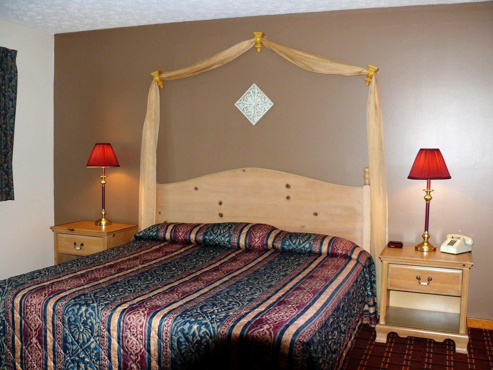 The Woodridge Inn Connersville Luaran gambar