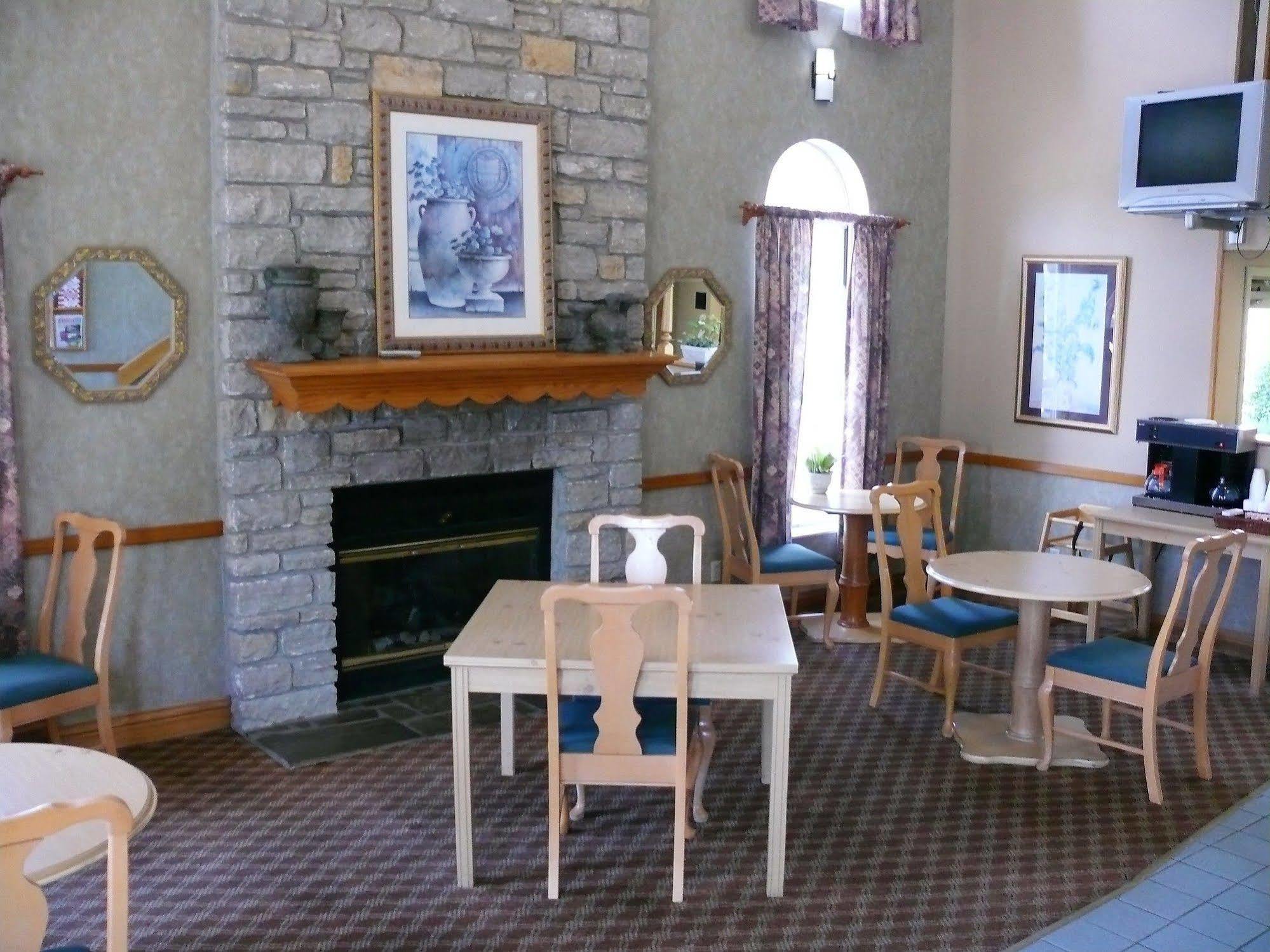 The Woodridge Inn Connersville Luaran gambar